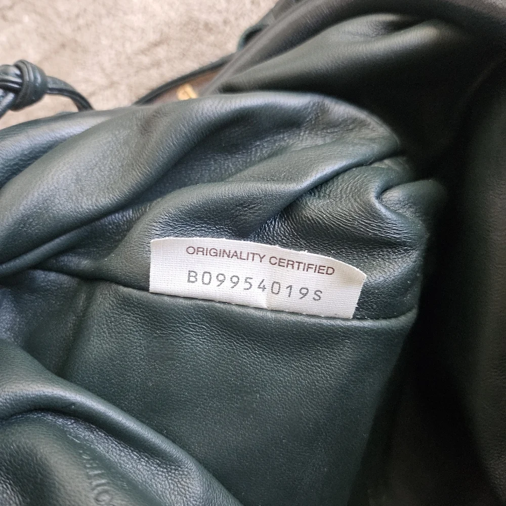 NWT Bottega Veneta Mini Pouch Intrecciato Inkwell/Deep Green Leather Crossbody
